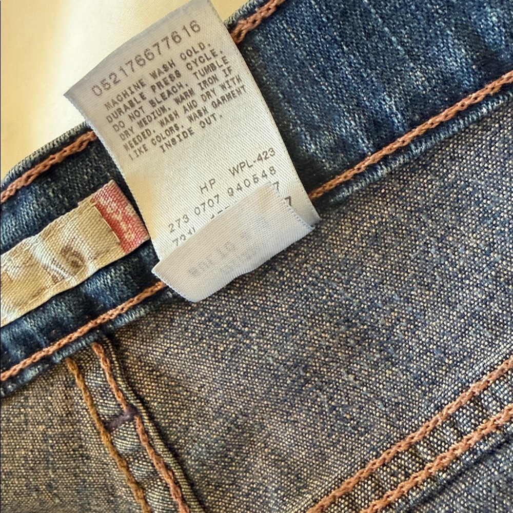Levi’s women’s boot cut 515 dark denim size 8 medium - Picture 6 of 6